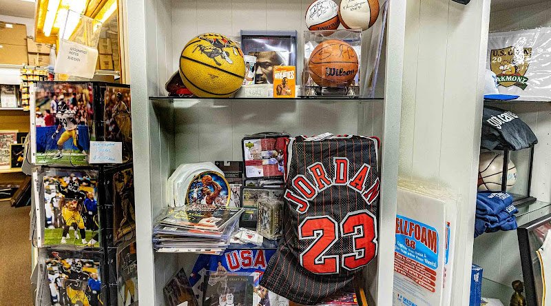 Pokemon trading card store in Cranberry Twp Baseball Card Castle Cranberry Twp Pennsylvania